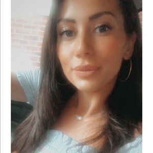 Meet your Posher, Ines